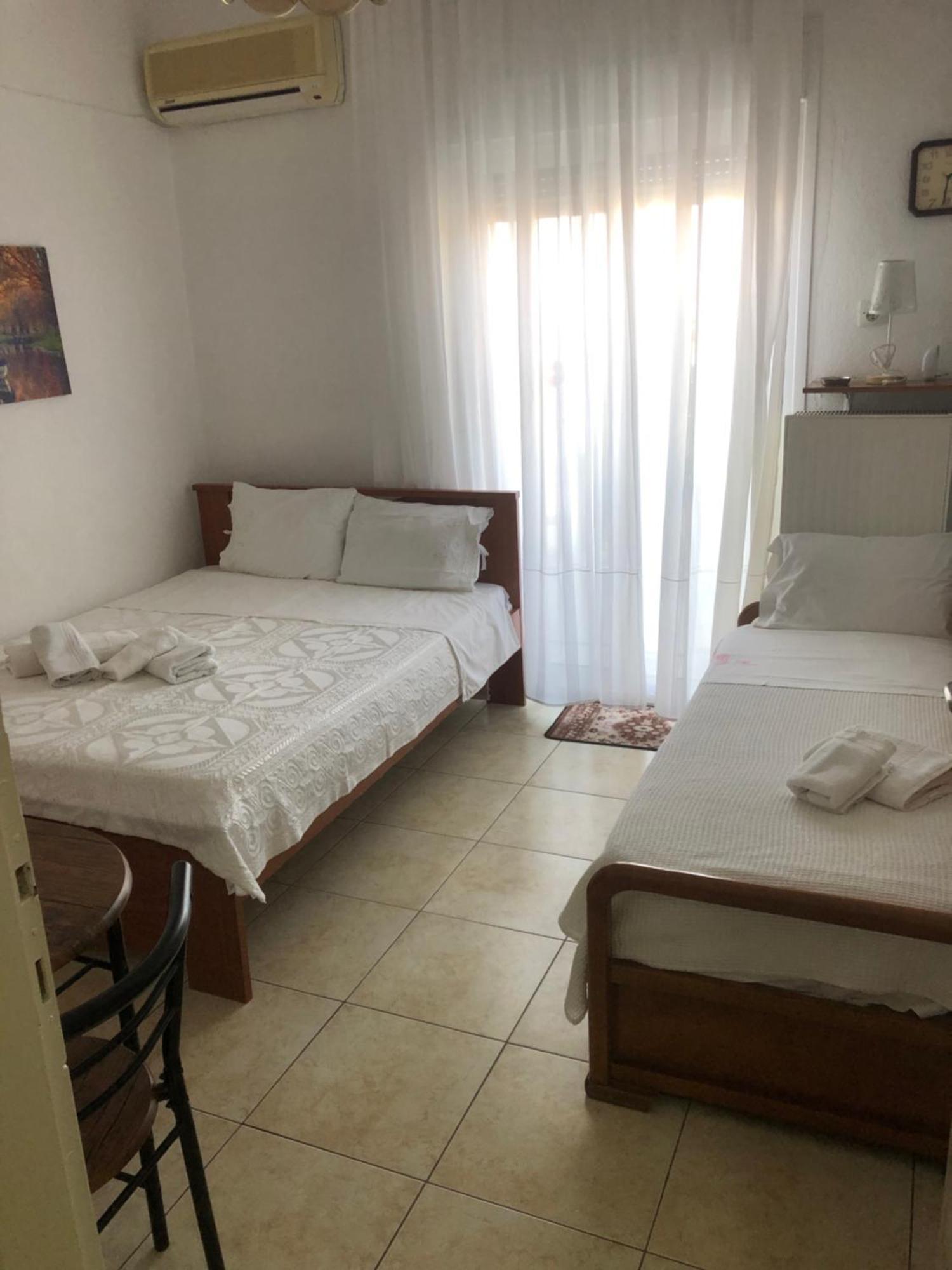 Nikos Rooms Néa Péramos Kültér fotó